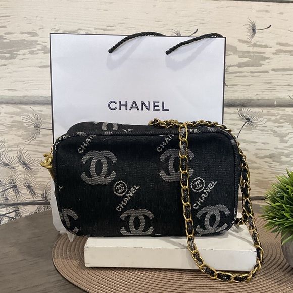 Chanel Black Denim Crossbody Bag with Gold Chain GWP - Picture 1 of 9